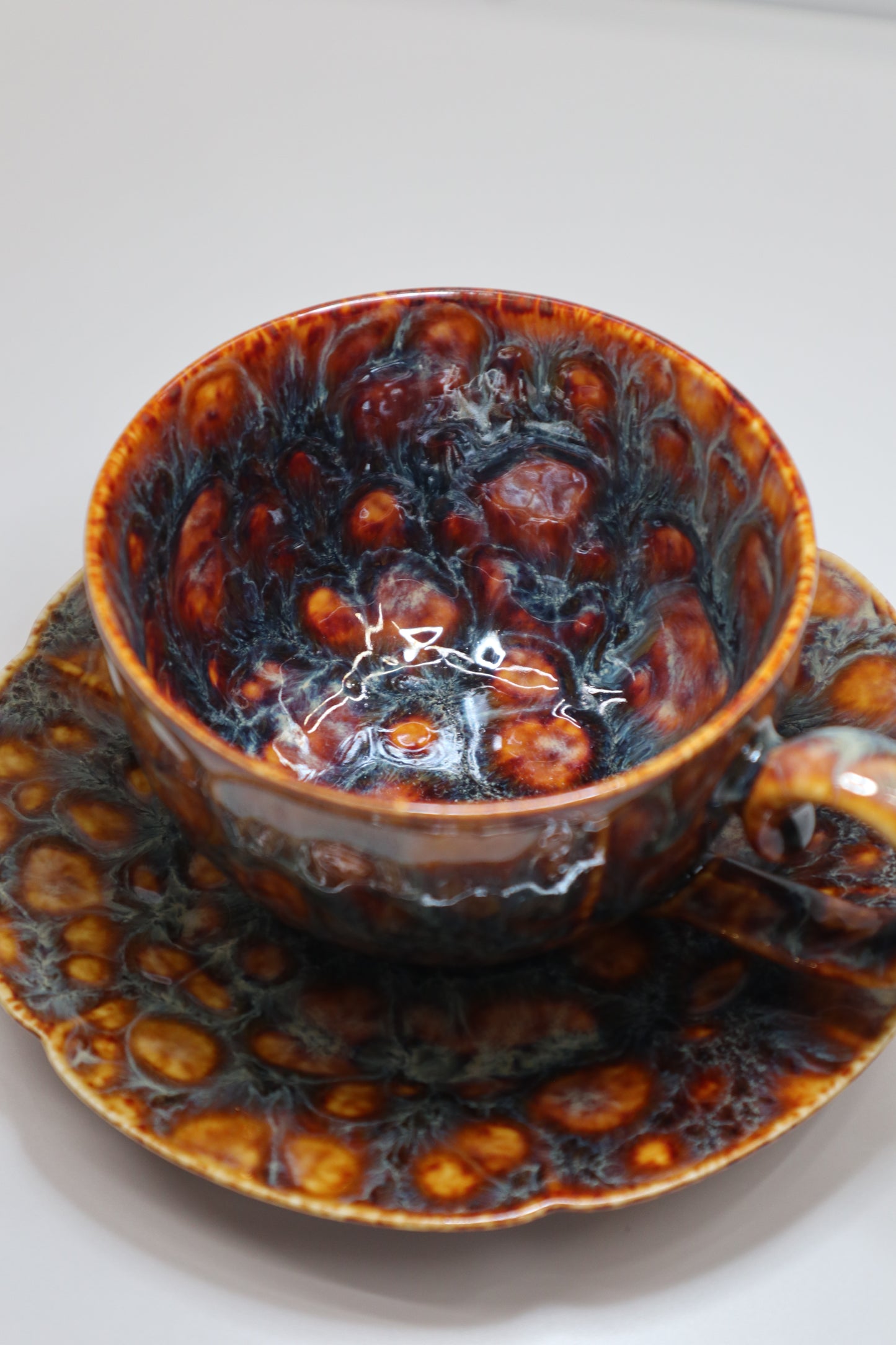Flou • Handcrafted Ceramic • Mug Saucer Set – Unique Glaze • Artisan Stoneware • Vintage-Style Stoneware Coffee Cup • Sculptural Pottery